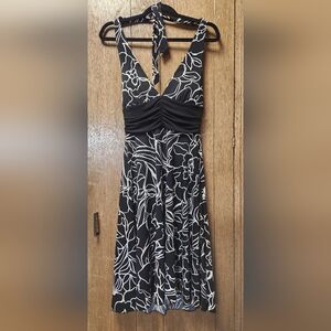 Speechless mini halter top tie balck and white  floral stretch dress small